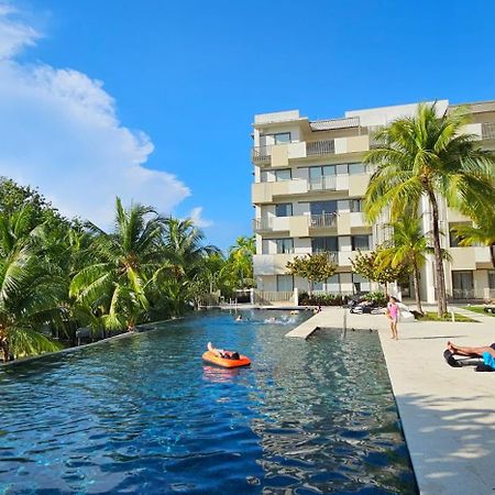 By The Sea Beach Luxury Resort - Batu Ferringhi Esterno foto