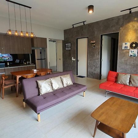 By The Sea Beach Luxury Resort - Batu Ferringhi Esterno foto