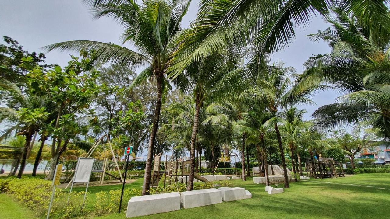 By The Sea Beach Luxury Resort - Batu Ferringhi Esterno foto
