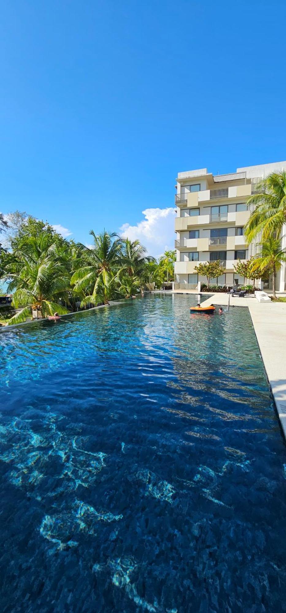 By The Sea Beach Luxury Resort - Batu Ferringhi Esterno foto
