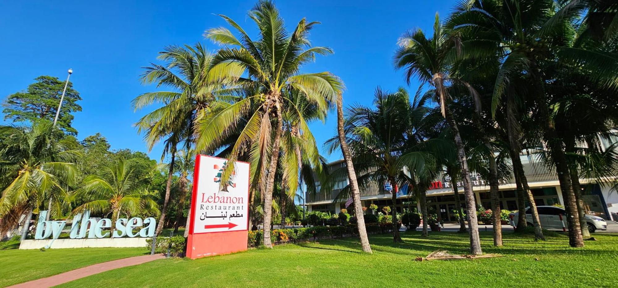 By The Sea Beach Luxury Resort - Batu Ferringhi Esterno foto