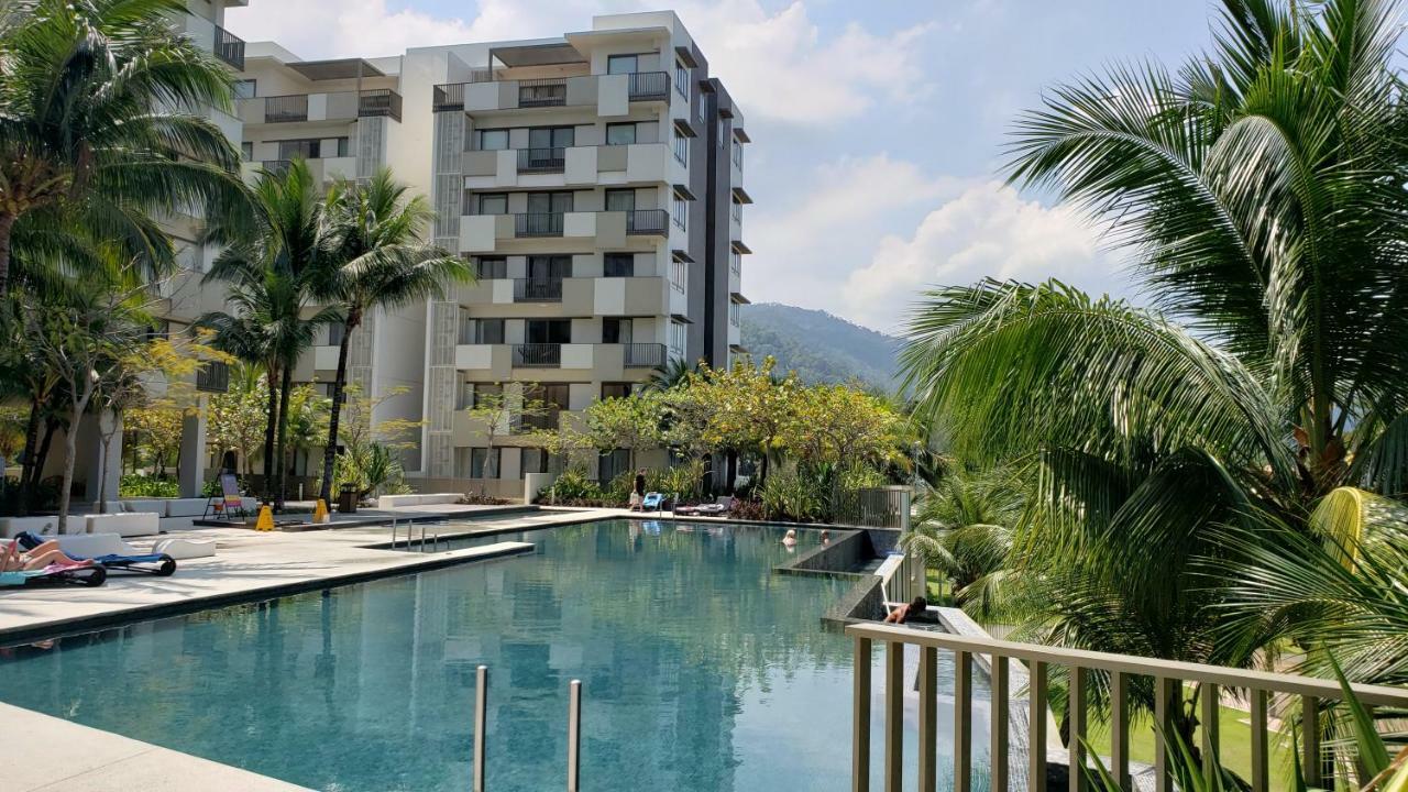 By The Sea Beach Luxury Resort - Batu Ferringhi Esterno foto
