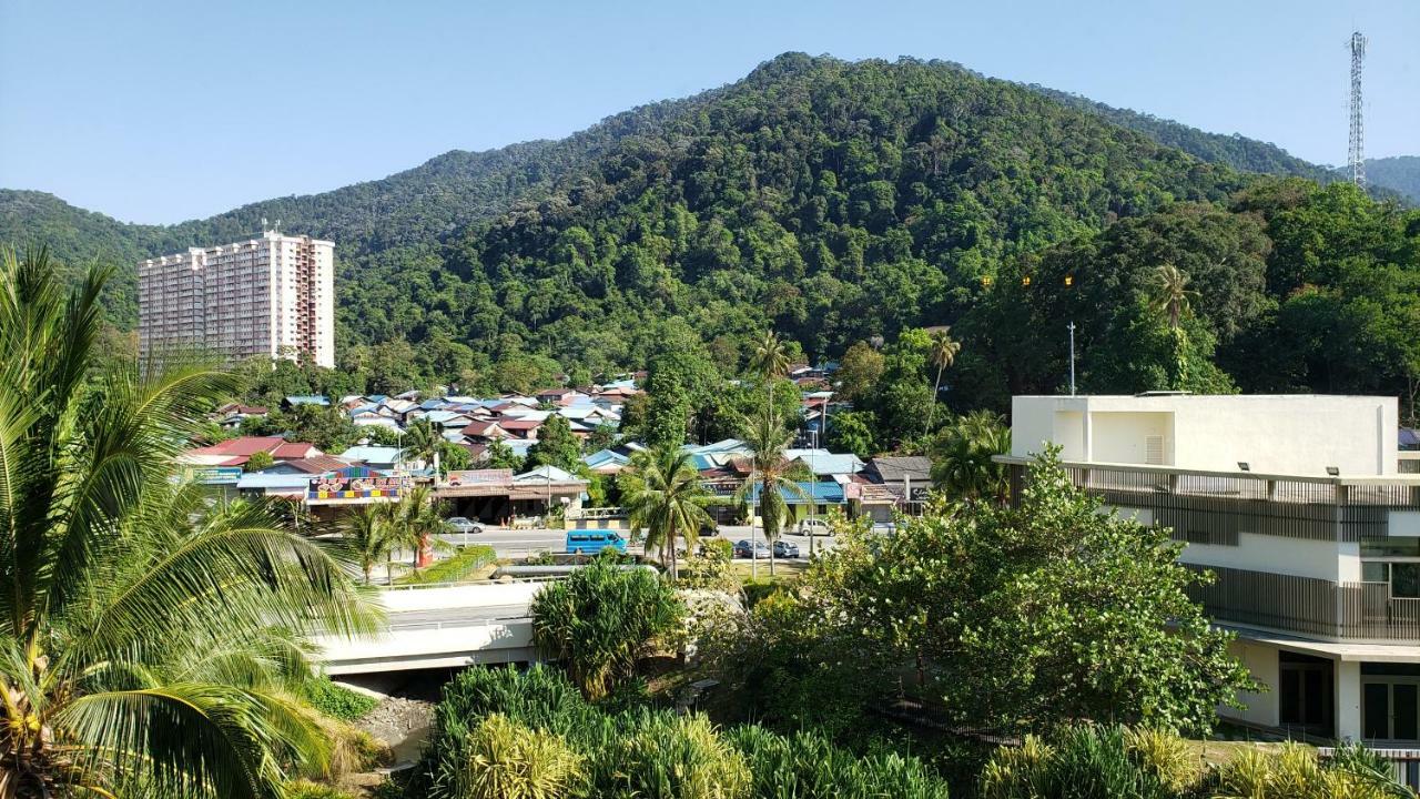 By The Sea Beach Luxury Resort - Batu Ferringhi Esterno foto